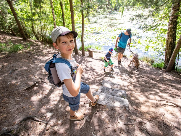 Wanderer im Naturpark Dübener Heide