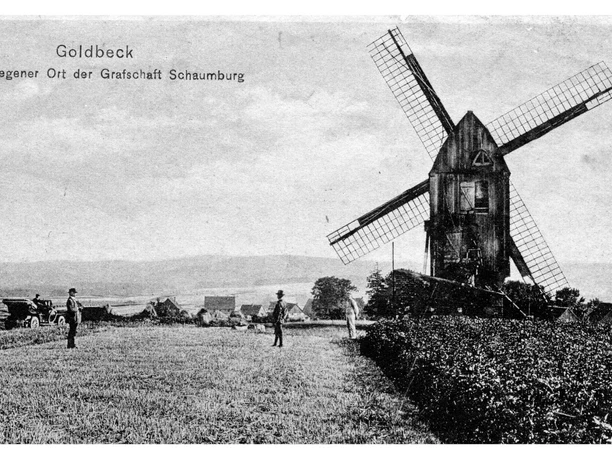 Goldbeck - Höchster Ort der Grafschaft mit Windmühle um 1925