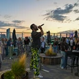 Upper East Side - Live music Live music on rooftop terrace with Frankfurt skyline