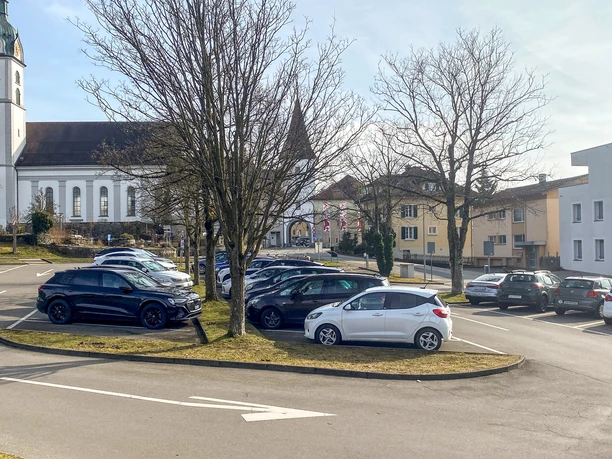 Sempach_Dreiangel_Parkplatz.jpg