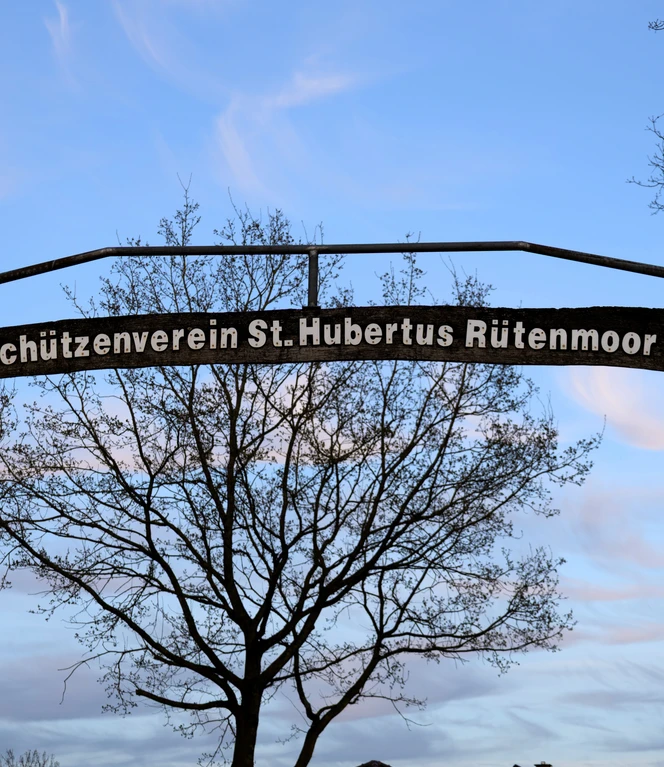 Schriftzug des Schützenvereins St. Hubertus Rütenmoor ©Bianca Meyering.jpg