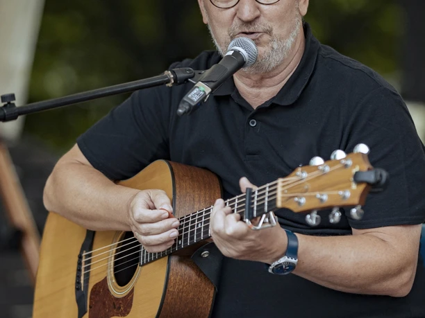 Paul Thomas.jpg