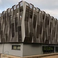Außenansicht der Aula des Gymnasiums am Fredenberg in Salzgitter-Lebenstedt