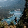 Läufer am Eibseeblick
