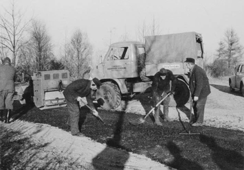 Bau einer Straße im Altkreis Aschendorf-Hümmling, 1960, Kreisarchiv Emsland.jpg
