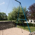IMG_7077.jpg Spielplatz umgeben von Bäumen