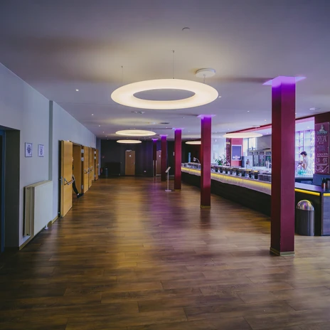 Foyer on the first floor at Haus Leipzig event venue | Leipzig Convention Bureau Foyer with bar on the first floor at Haus Leipzig event venue – presented by Leipzig Convention Bureau