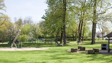 Butzkus_WEB.jpg Kinder- und Jugendspielplatz Weserstraße mit Grillmöglichkeit