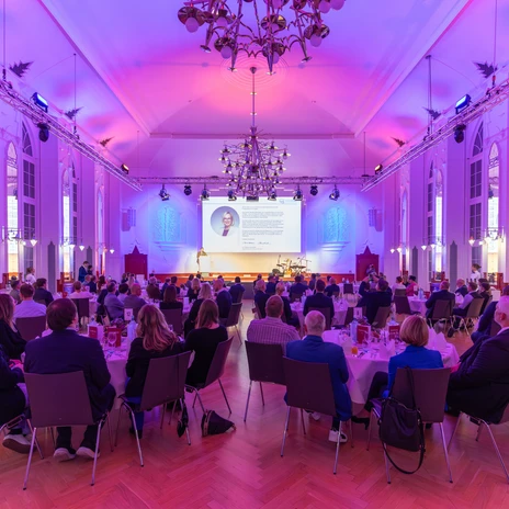 Public Value Award in the Weißer Saal at KONGRESSHALLE am Zoo Leipzig | Leipzig Convention Bureau Event of the Public Value Award in the Weißer Saal at KONGRESSHALLE am Zoo Leipzig – presented by Leipzig Convention Bureau