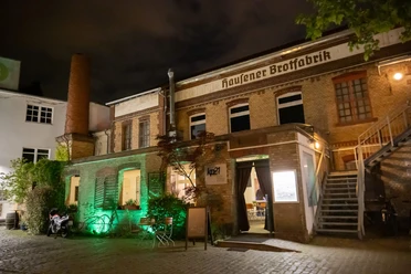 Frankfurt Brotfabrik - Außenansicht Backsteingebäude Brotfabrik bei Nacht