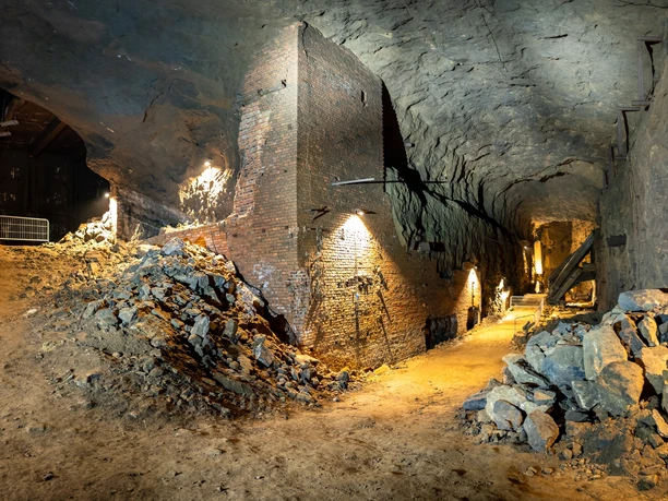 Führungen im Jacobsberg-Stollen Führungen im Jacobsberg-Stollen