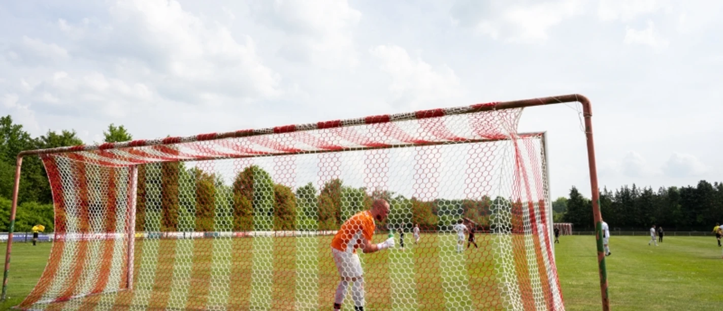 Mara Griem, ohne Titel, aus der Serie RWBS04, 2023 © Mara Griem.jpg