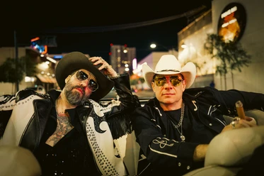 o_thebosshoss_credit_sebastian-balz_7_1758887054.jpg
