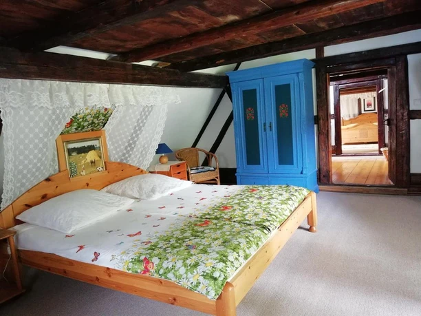 Schlafzimmer 2