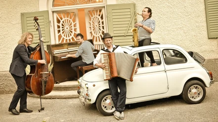 Quadro_Nuevo_Happy_Deluxe_c_Quadro_Nuevo__6_.png