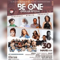Festivalposter mit mehreren Künstlerporträts und Datum des Be One Open Air Festival