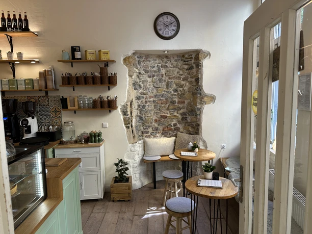 Nanni Coffee & Bar