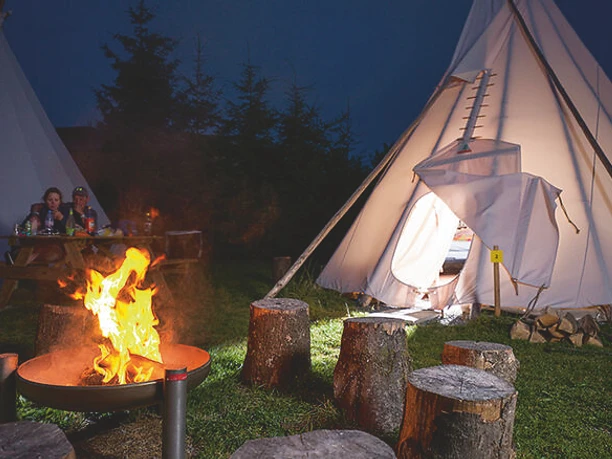 5tcs-camping-sempach-tipi-a54bea28fb28427gfd47cccb269d16bf.jpg