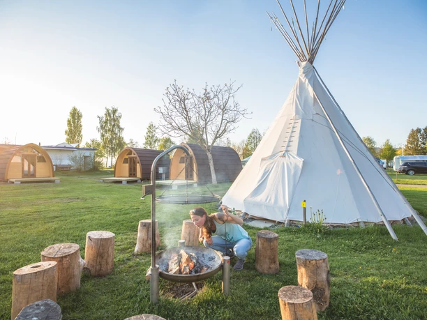 tcs-camping-sempach-tipi-pods.jpg