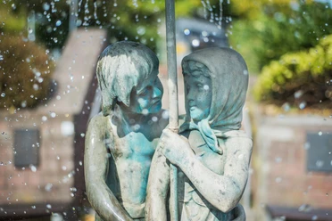 Hänsel-u.Gretel-Brunnen,FotoPASSION,©EBT-PASSION,CC 0(1).jpg