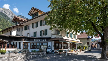 restaurant-brienzerburli-aussenansicht-west.jpg