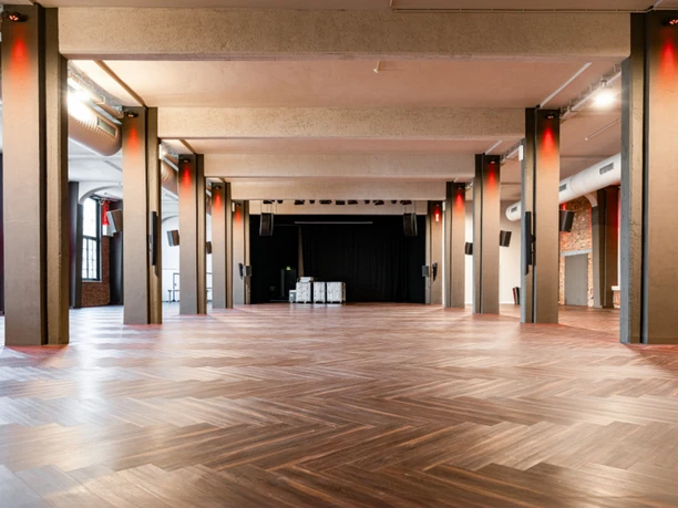 Tagungsraum Ostflügel leer in der Eventlocation media city leipzig - präsentiert vom Leipzig Convention Bureau