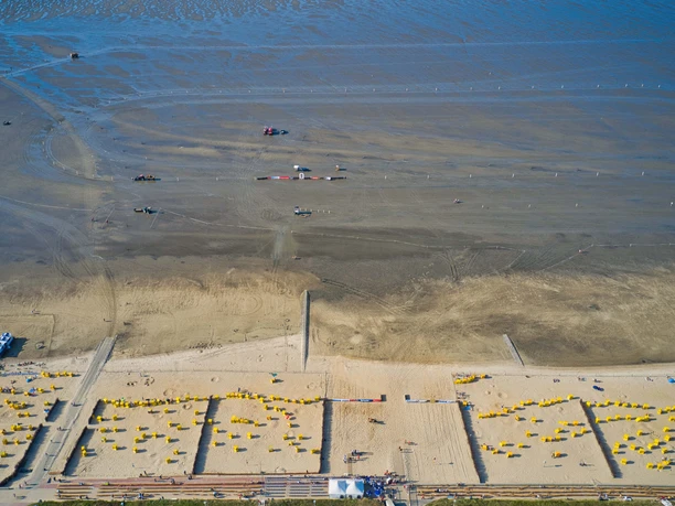 12.012. Duhner Wattrennen. Rennbahn. Foto Airpix One. Copyright Nordseeheilbad cuxhaven GmbH..jpg