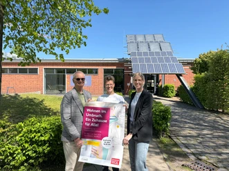 Pressefoto_Ausstellung wohnen im Umbruch (2).jpeg