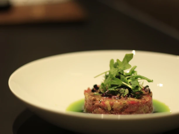 Beef Tatar | Schnittlauchöl