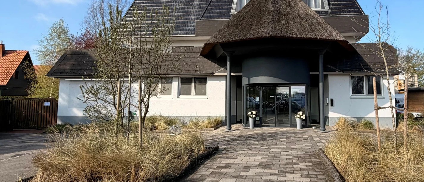Haus_am_See_Lembruch_Aussenansicht.jpg