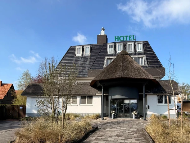 Haus_am_See_Lembruch_Aussenansicht.jpg