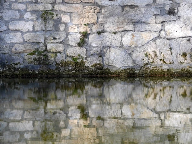 Schloss Landshut, im Wasser gebaut