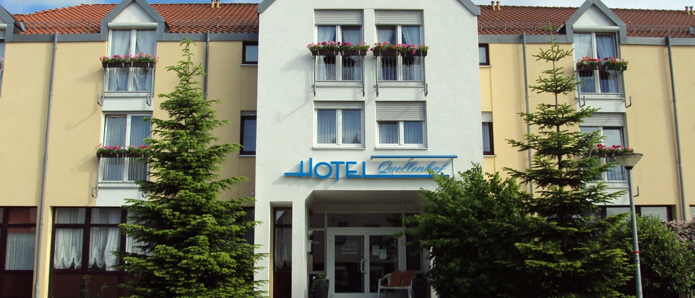 Haupteingang Hotel Quellenhof in Salzgitter-Bad