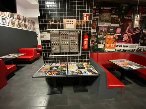 Kaminzimmer .JPG Das Kaminzimmer des Musikhofs