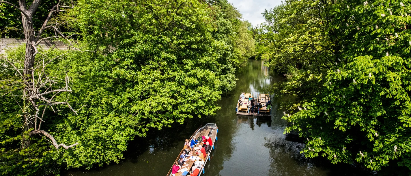 Die Okerstadt vom Wasser aus Floß-Boot 2026.jpg