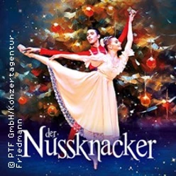Plakat zu „Der Nussknacker“ mit zwei Balletttänzern vor festlich leuchtender Kulisse