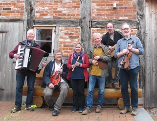 Folk-Tanzabend für alle!_© Leineweber Tanzband.JPG