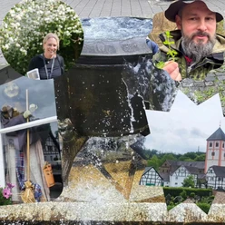 Collage Kräuterwissen Collage aus Kräuterexpert*innen, Hexenfigur, sprudelndem Kessel und Dorfansicht mit Kirche