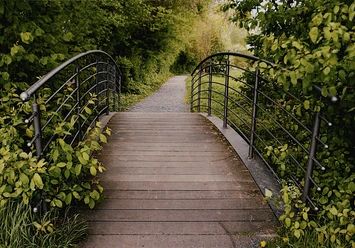 bruecke_by_Yohanes_Vianey_Lein_pfarrbriefservice.jpg