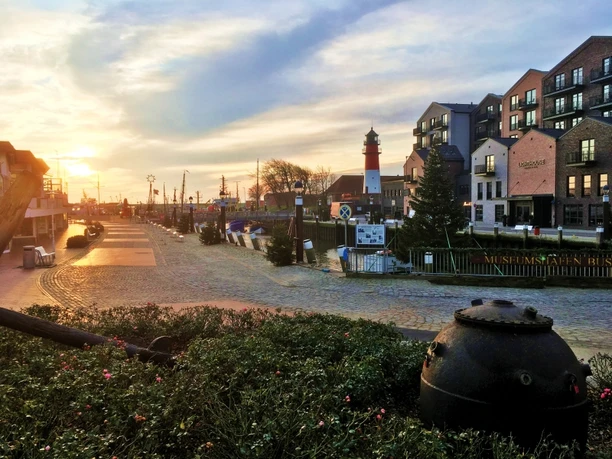 Museumshafen Büsum.jpg