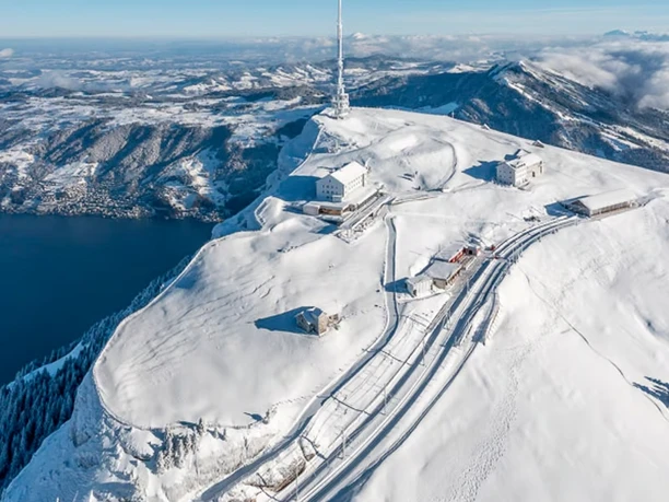 Rigi-Winter-Tickets-weisse-Piste-2.jpg