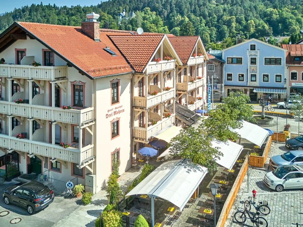 Außenansicht mit unserem gemütlichen Biergarten