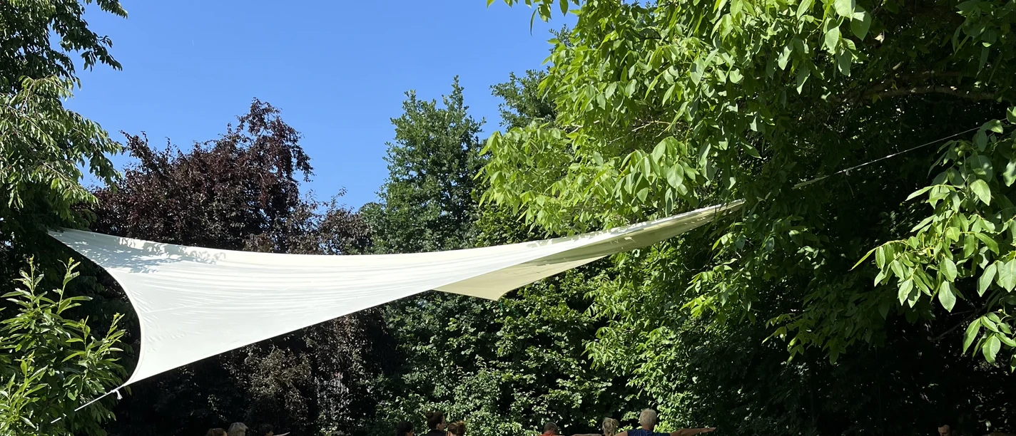 Yoga.im.Garten.jpg