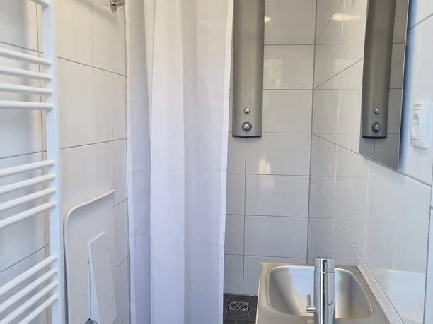 Dusche Funktionsgebäude.jpg