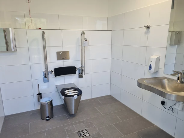 Toilette Funktionsgebäude.jpg