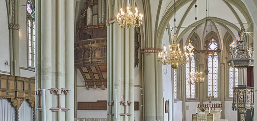 selected_csm_cropmiddle_St._Marien_Innenraum_c_Christoph_Schoenbeck1_9f889bf52a_01.jpg