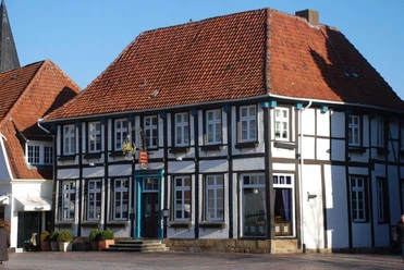 Aussenansicht_direkt_2_klein.jpg