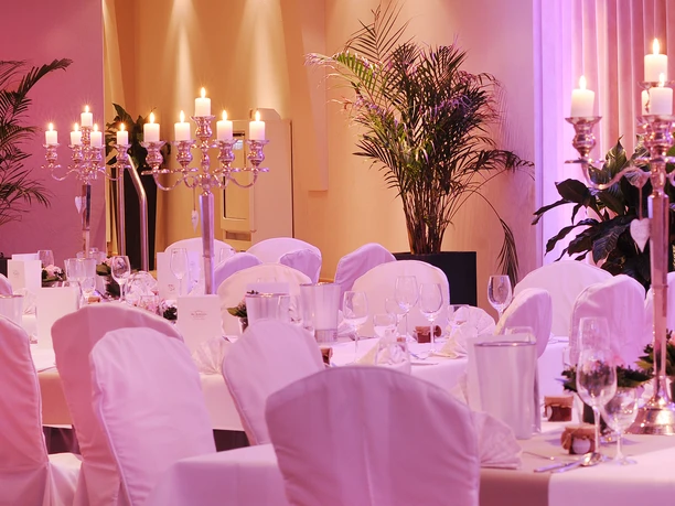 freizeitlandhalle_hasbergen_saal_essen_foto_baalmann