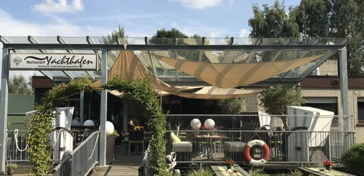 Yachthafen Terrasse