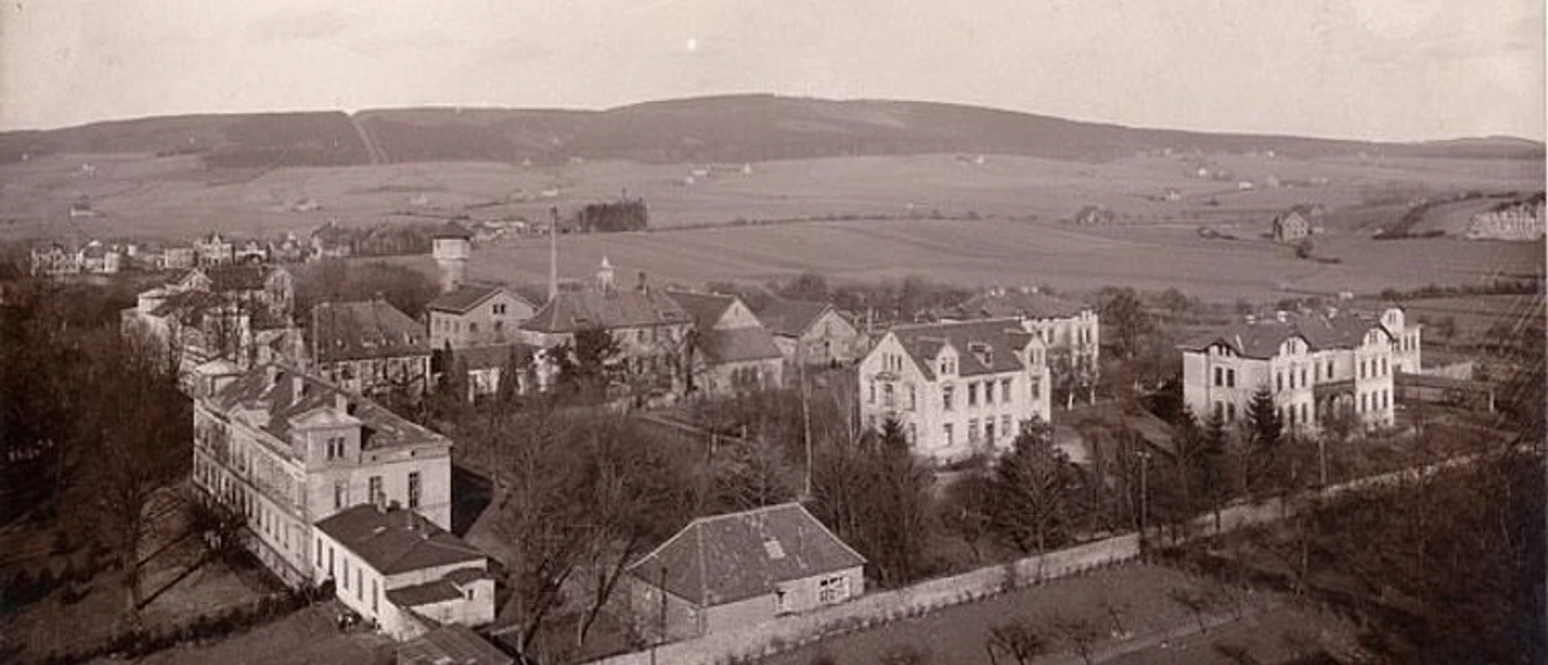 selected_csm_cropmiddle_Pressebild_OEffentliche_Thematische_Stadtfuehrung_Annette_Paschke-Lehmann_8ae4ca5329.jpg
